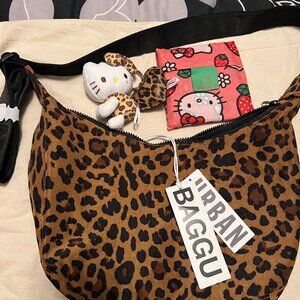 NWT BAGGU Leopard Med Crescent Bag and HK reusable bag, HK bag charm, heart char